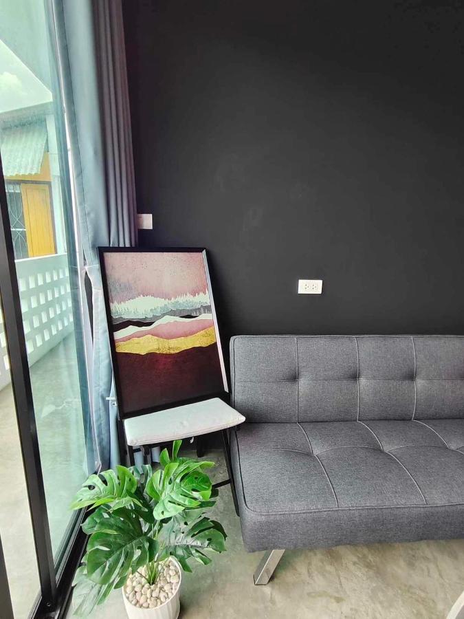 Mr Black & Ms White -Self Check In Accommodation Bangkok Exterior photo